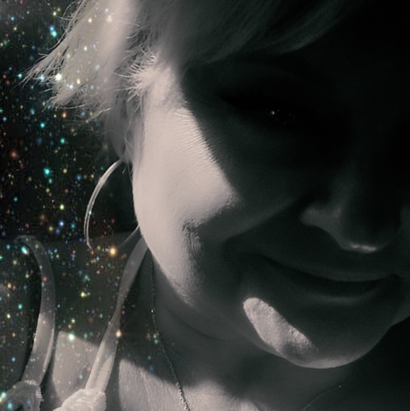 Meet your Posher, Jerri - Picture 3 of 5